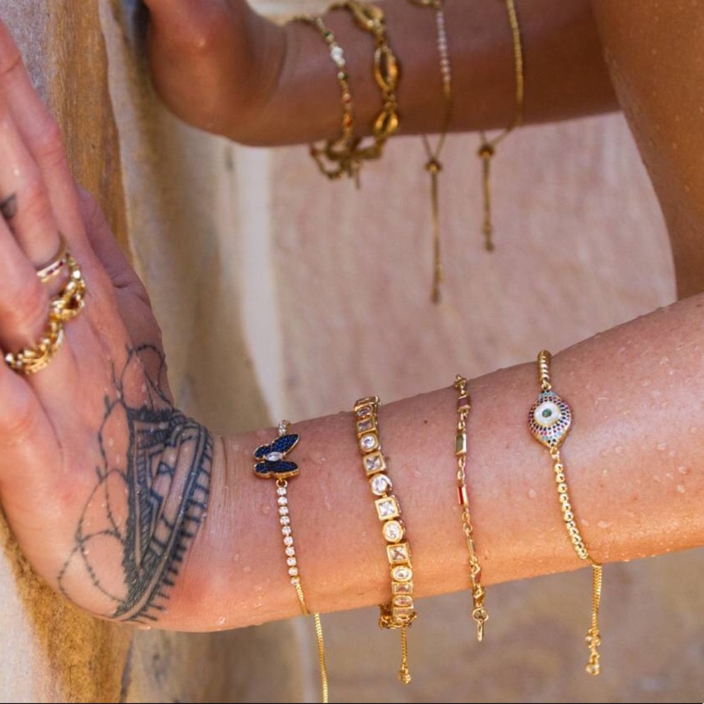 New Vanessa Mooney the bling bracelet gold cz